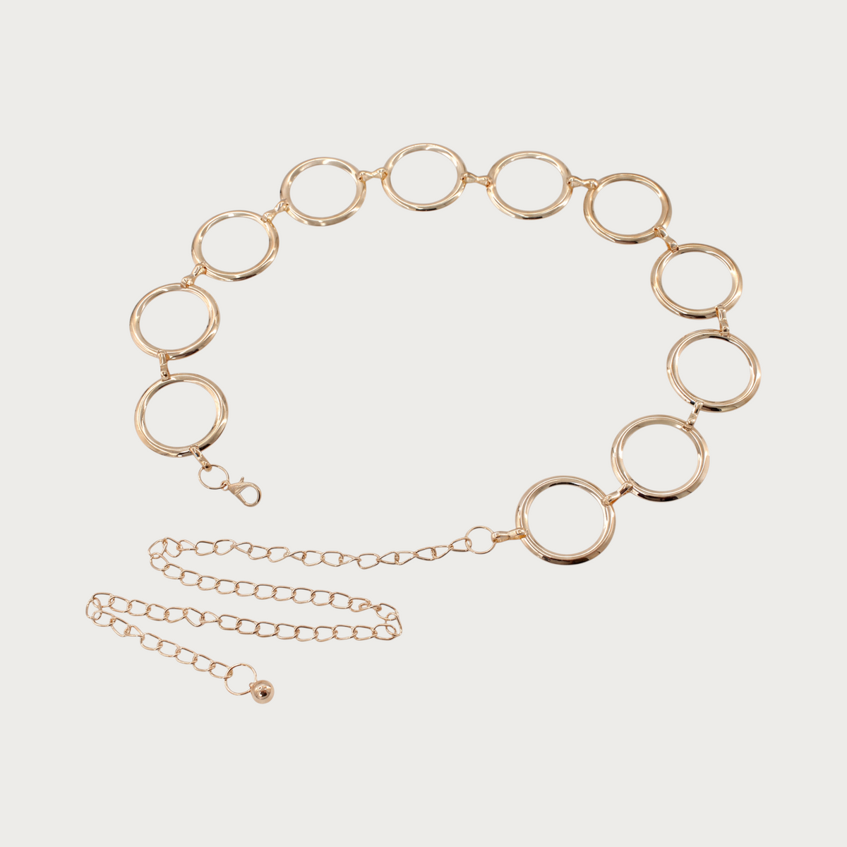 Ceintura ceinture chaine dorée pour femme composée de grands anneaux métalliques reliés par une fine chaînette