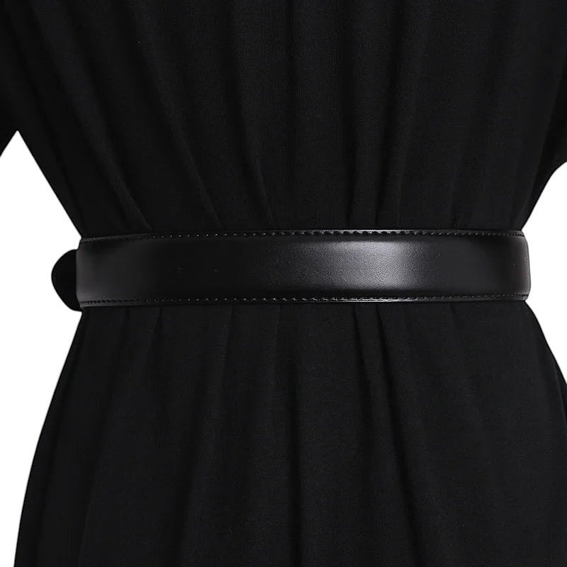 Ceinture femme en cuir véritable noir Ceintura de 2,8 cm de large avec boucle ardillon classique sur robe noire