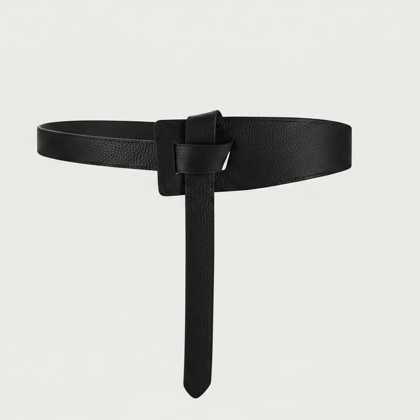 Ceinture souple Ceintura en cuir noir nouée sur elle-même avec un pan pendant et sa fente de passage