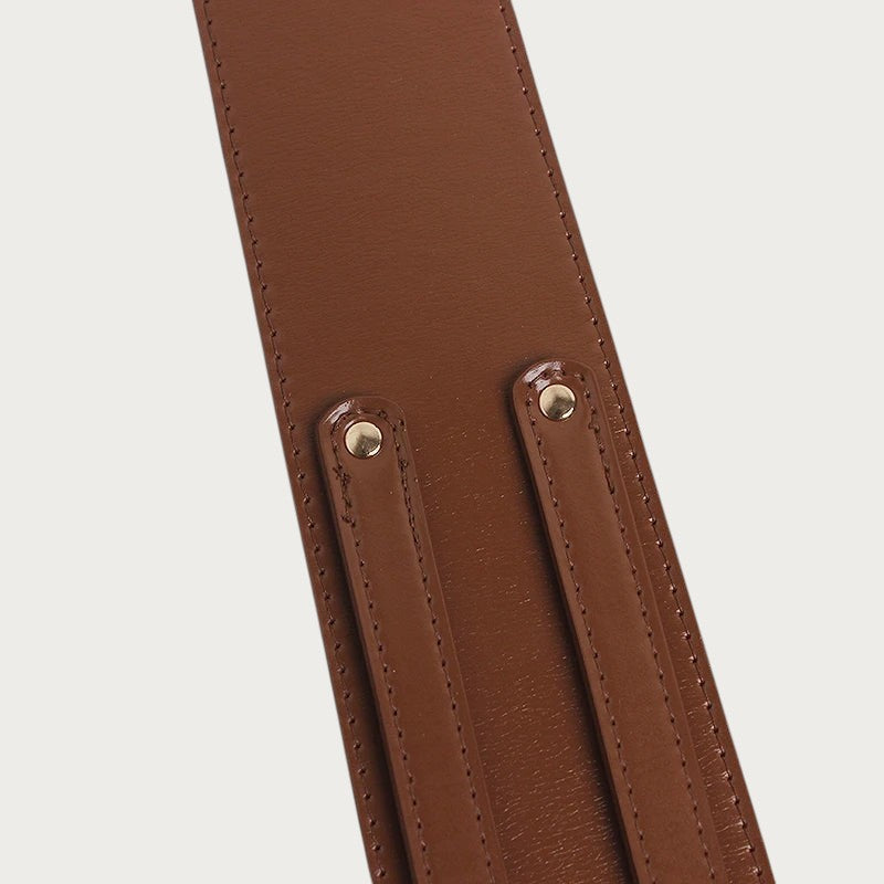 Ceintura large ceinture obi marron en cuir de vachette avec détails métalliques dorés pour femme