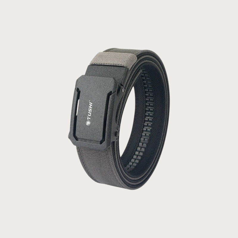 Ceinture militaire Ceintura Teramo noire enroulée, boucle automatique de face et crémaillère visible