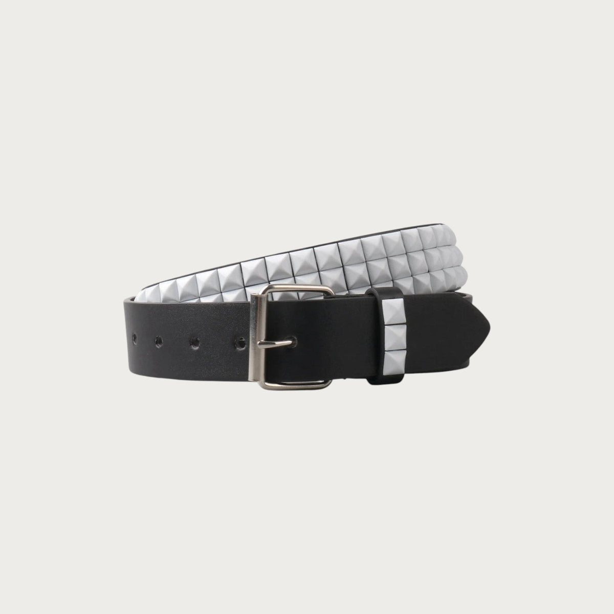 Ceinture punk Ceintura noire enroulée, trois rangs de clous pyramidaux blancs et boucle argentée