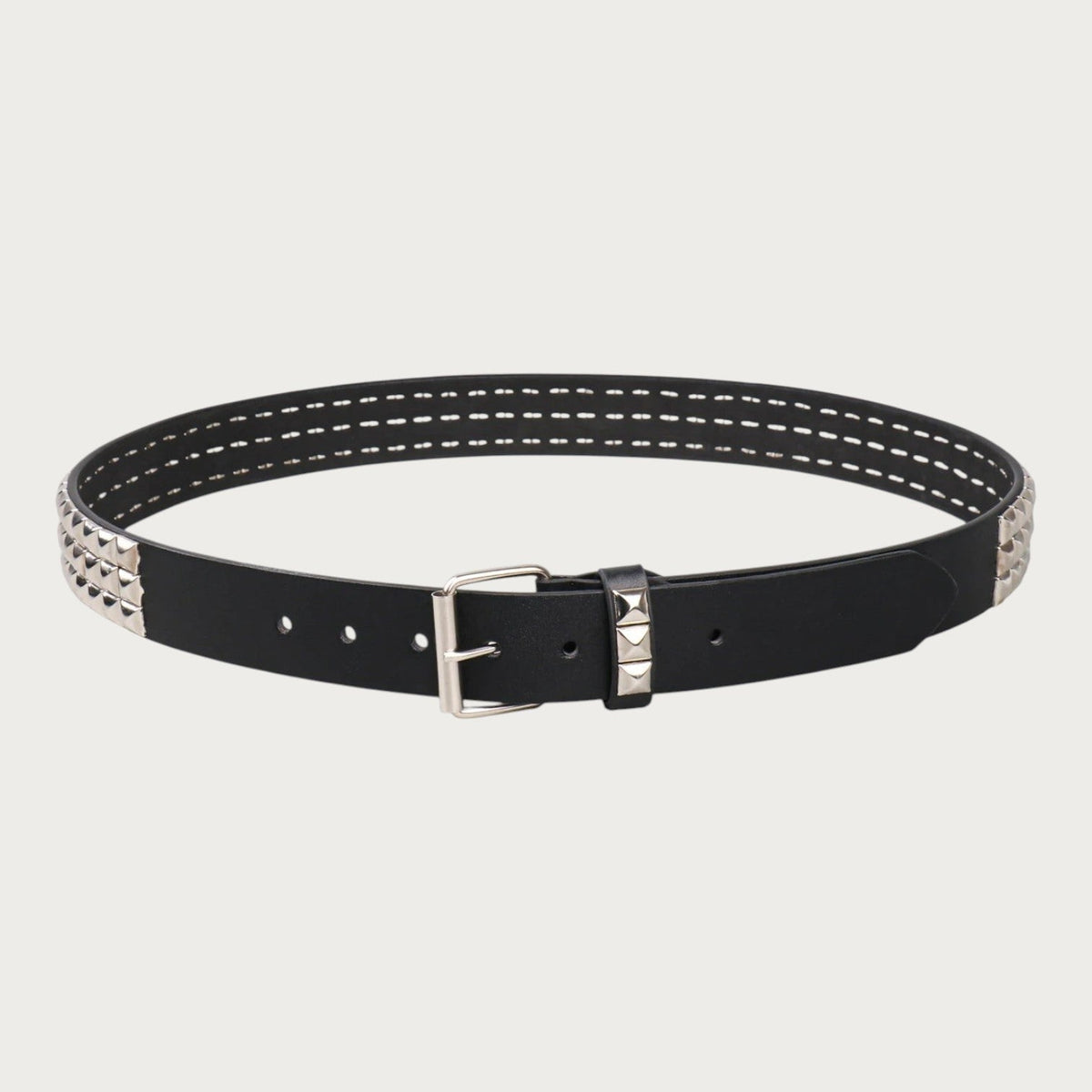 Ceinture punk Ceintura noire refermée en anneau, trois rangs de clous pyramidaux argentés