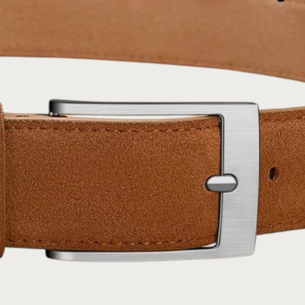 Ceinture casual Ceintura en suédine marron avec boucle ardillon argentée et trous de réglage