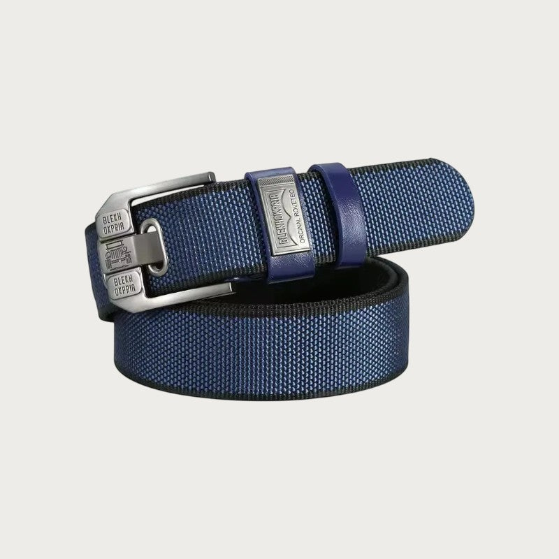 Ceinture en toile bleue pour homme avec boucle ardillon en métal argenté et détails décoratifs, style décontracté