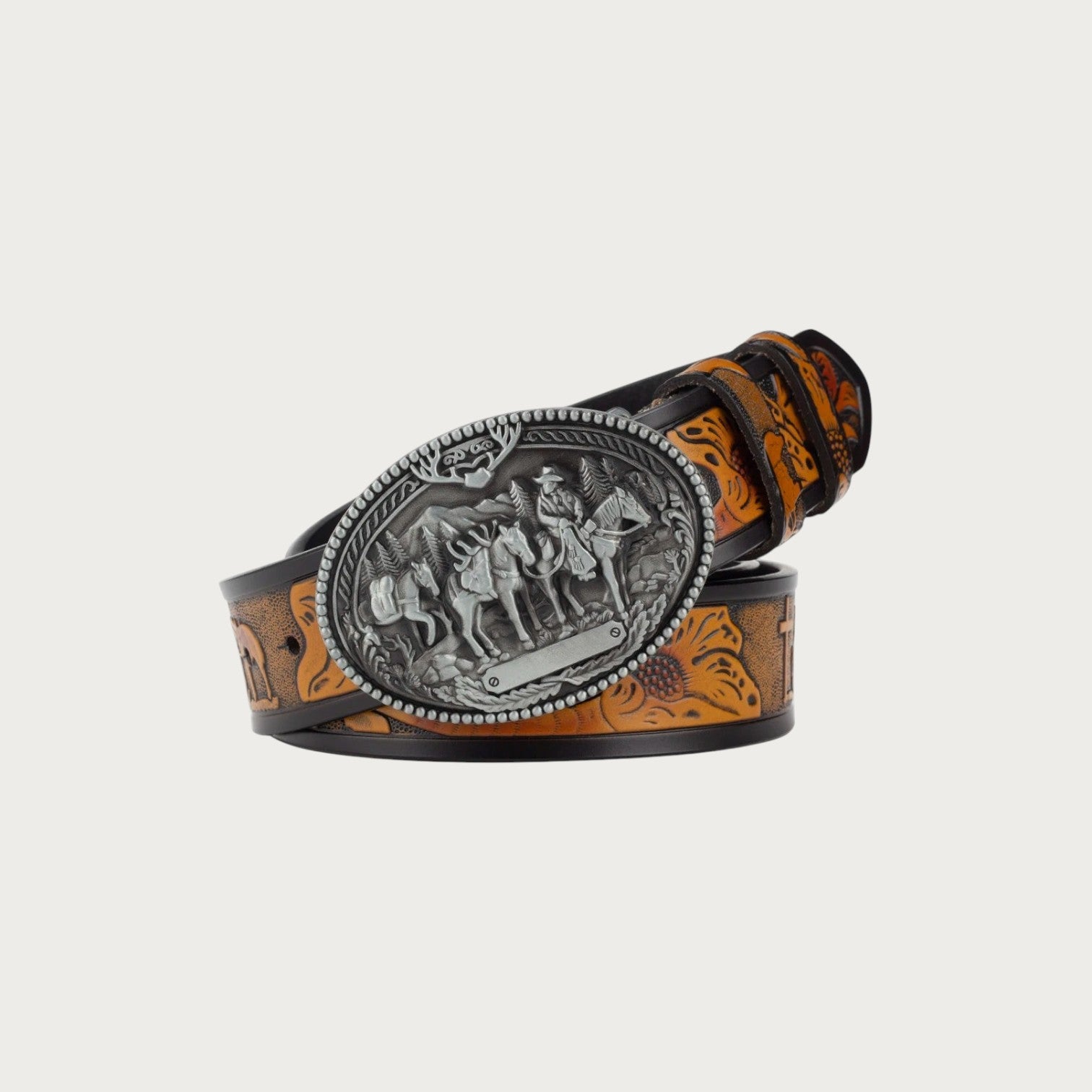 Ceinture western Ceintura en cuir camel gaufré avec boucle ovale argentée gravée d'une scène de cavaliers Image