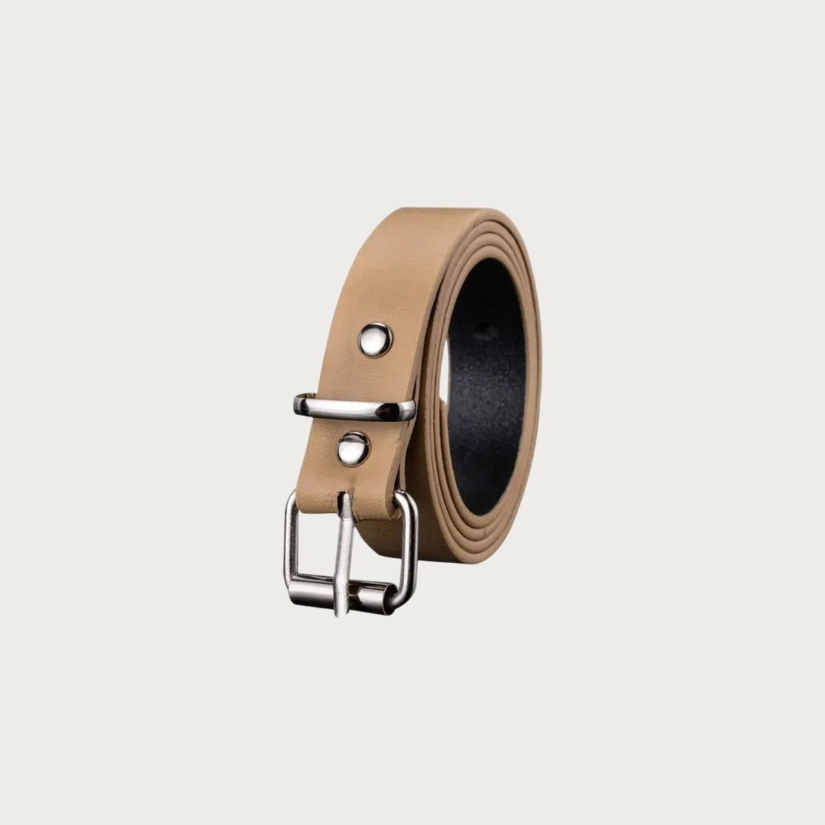 Ceinture Ceintura pour enfant en similicuir camel enroulée, boucle ardillon argentée et rivet de passant